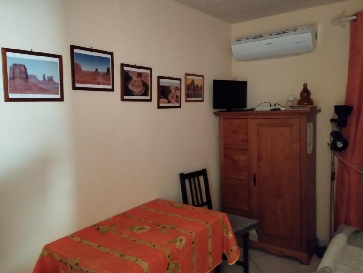 L'Orangette Bed & Breakfast Régusse Dış mekan fotoğraf